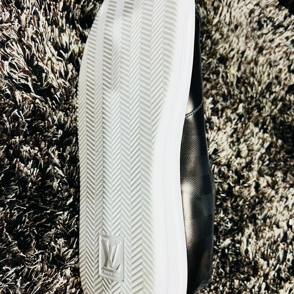 LV Men sneakers - Picture 5 of 7